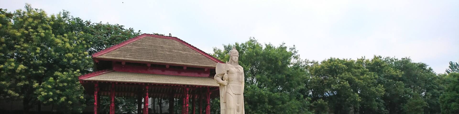 The statue of Shang Dynasty general Fu Hao stands at the Yinxu archaeological site