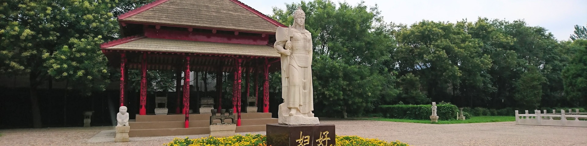 The statue of Shang Dynasty general Fu Hao stands at the Yinxu archaeological site