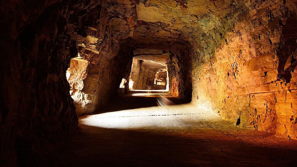 #GuoliangTunnel Road is one of the most famous tunnels in the world,it’s located high in the Taihang Mountain of the Henan Province,China. The road is narrow and steep, very dangerous but amazing ,especially in the wet conditions.Now, the tunnel is not only a way for the villagers connect to the outside world,but also an famous attraction in China.