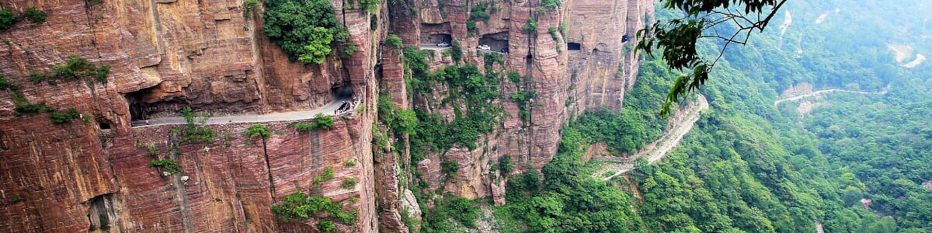 #GuoliangTunnel Road is one of the most famous tunnels in the world,it’s located high in the Taihang Mountain of the Henan Province,China. The road is narrow and steep, very dangerous but amazing ,especially in the wet conditions.Now, the tunnel is not only a way for the villagers connect to the outside world,but also an famous attraction in China.
