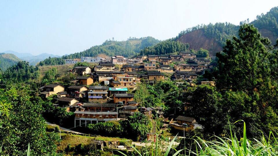 Guzhan Yao Nationality Historic Village in the Jinxiu Yao Autonomous County of #Guangxi,China. 金秀古占瑶寨
https://twitter.com/Beautifulgx