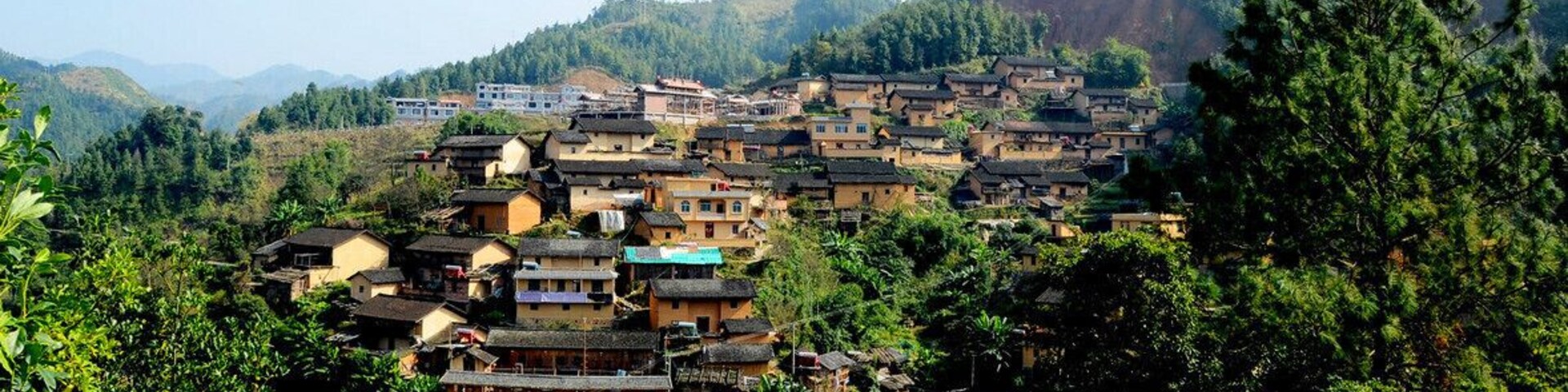 Guzhan Yao Nationality Historic Village in the Jinxiu Yao Autonomous County of #Guangxi,China. 金秀古占瑶寨
https://twitter.com/Beautifulgx