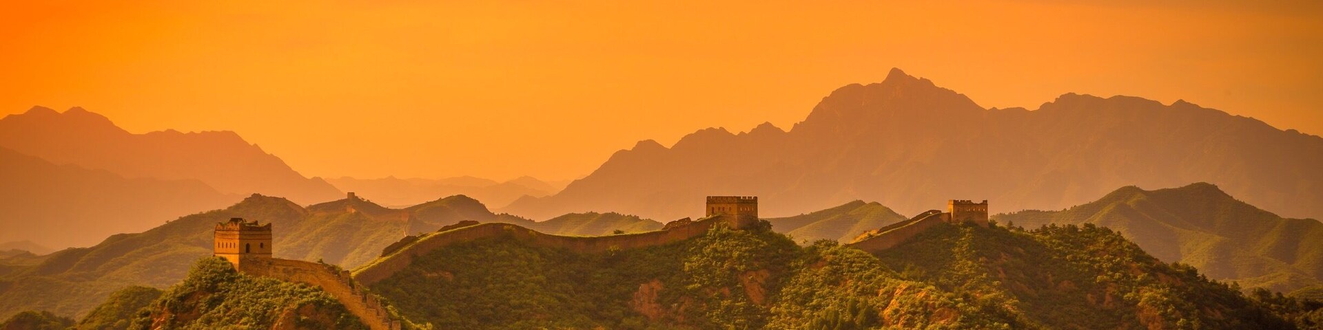 Sunset at the Great Wall at Jinshanling, China.
#greatwall, #china, #sunset