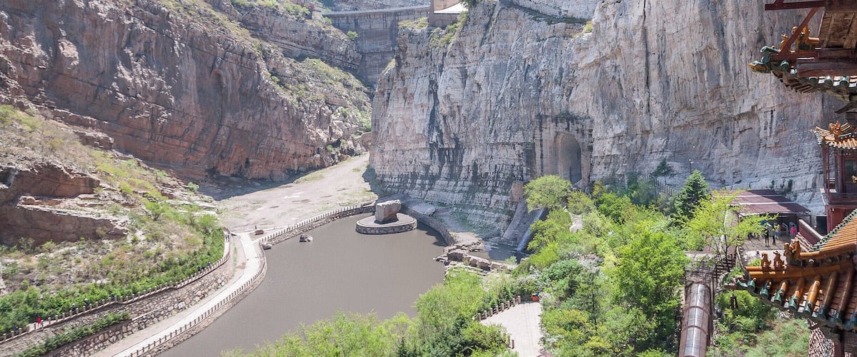 Whilst planning a visit to China, I came across these hanging temples. Off course I had to to go to Datong.