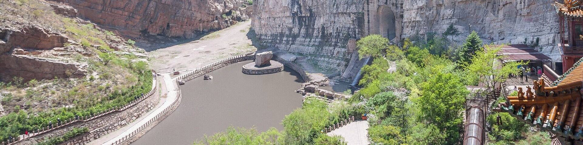 Whilst planning a visit to China, I came across these hanging temples. Off course I had to to go to Datong.