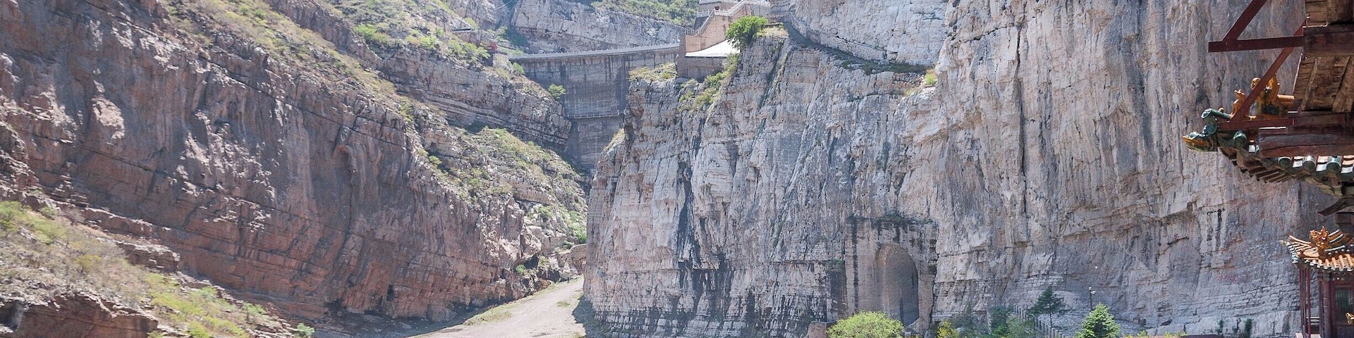 Whilst planning a visit to China, I came across these hanging temples. Off course I had to to go to Datong.
