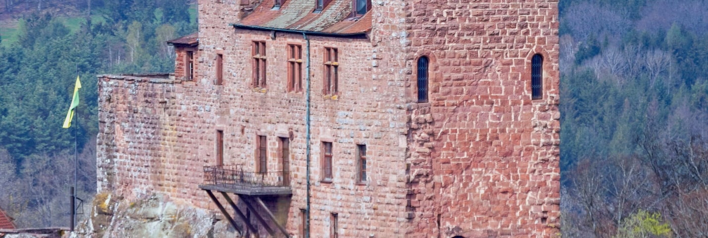 Burg Berwartstein im Landkreis Südwestpfalz in Erlenbach bei Dahn in Rheinland-Pfalz, Deutschland, Europa.