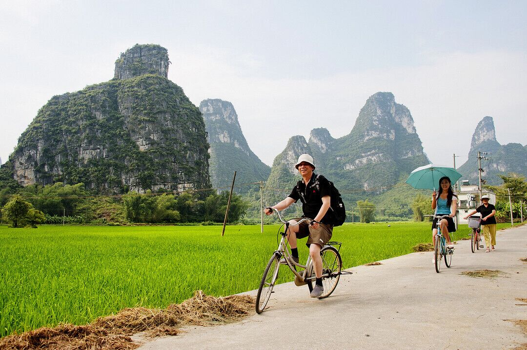 #Ming-shi Countryside of #Guangxi: a beauteous and intoxicating space isolated from the noisy world.  犹如世外桃源的美景, 明仕田园山水美如画~
