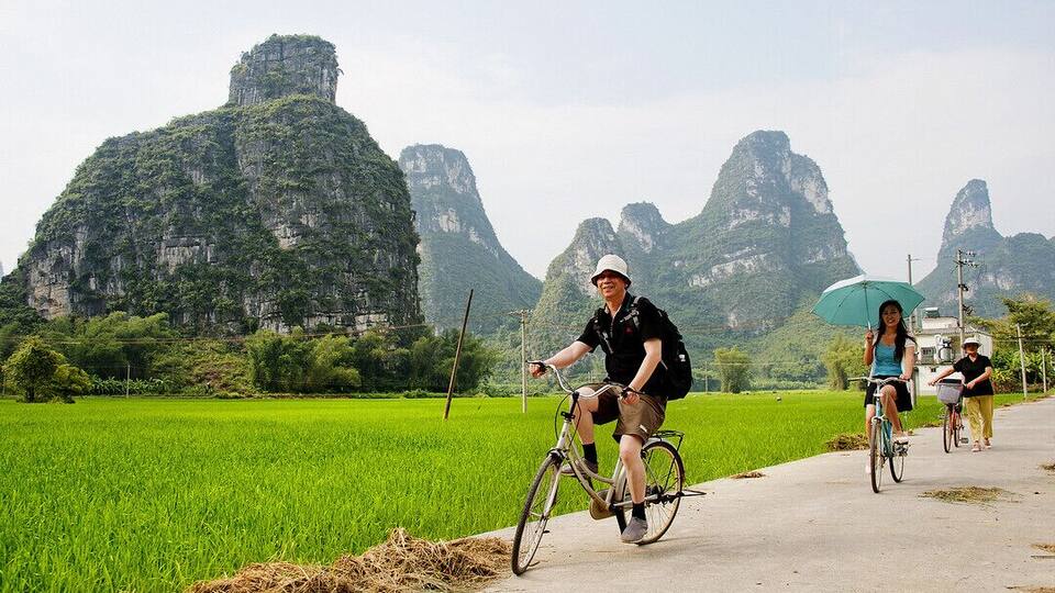 #Ming-shi Countryside of #Guangxi: a beauteous and intoxicating space isolated from the noisy world. 犹如世外桃源的美景, 明仕田园山水美如画~