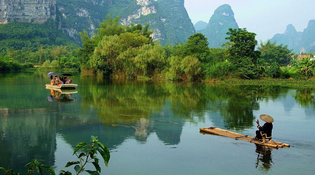 #Ming-shi Countryside of #Guangxi: a beauteous and intoxicating space isolated from the noisy world. 犹如世外桃源的美景, 明仕田园山水美如画~