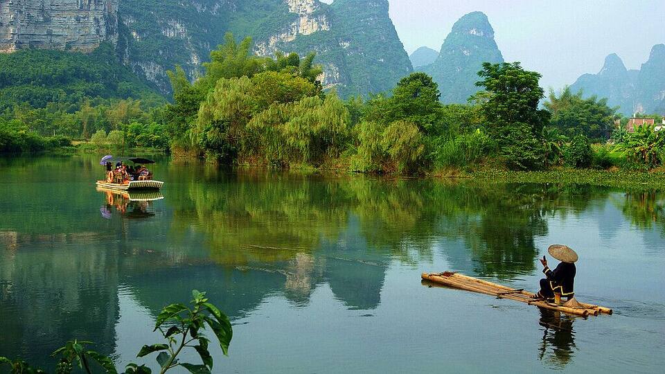 #Ming-shi Countryside of #Guangxi: a beauteous and intoxicating space isolated from the noisy world. 犹如世外桃源的美景, 明仕田园山水美如画~