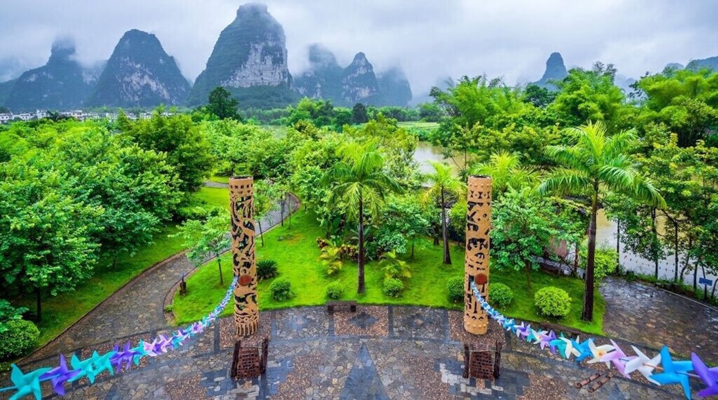 #Spring to the #MingshiCountryside of #Guangxi,China.
https://twitter.com/Beautifulgx