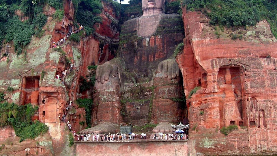 Sichuan #Leshan Giant Buddha——The tallest and largest Buddha in the world.
https://twitter.com/Beautifulgx