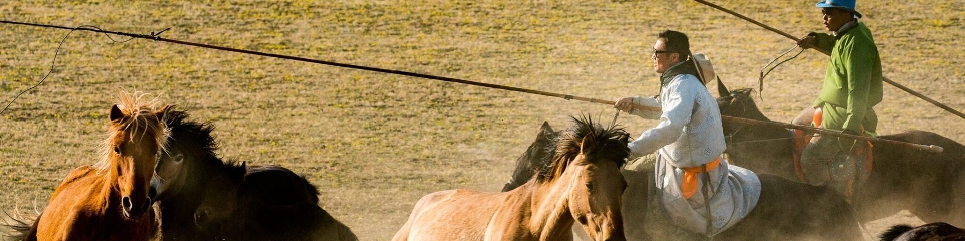 Wranglers II 正蓝旗 - 内蒙古 Zhenglanq Inner Mongolia
"人生過客匆匆,相機抓住每個剎那,與我擦肩而過的人和事"