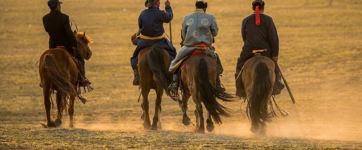 Wranglers II 正蓝旗 - 内蒙古 Zhenglanq- Inner Mongolia
"人生過客匆匆,相機抓住每個剎那,與我擦肩而過的人和事"