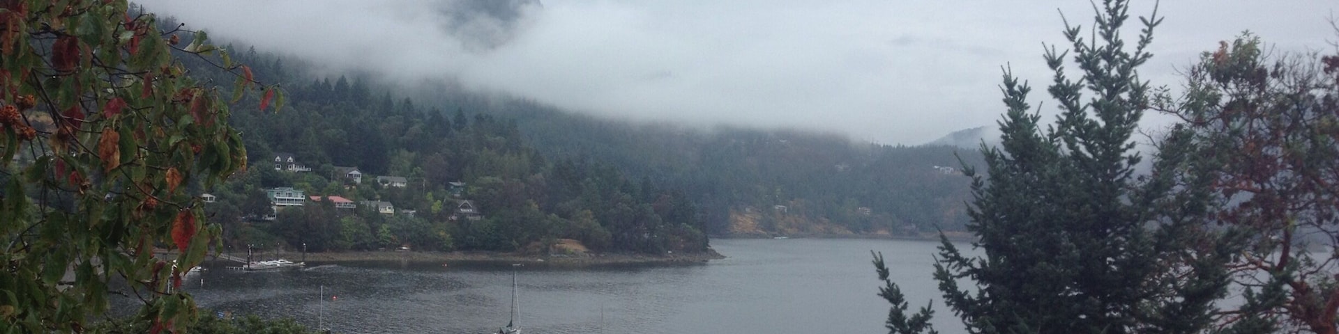 I have two absolutely the sane photos from this spot, one, very colorful in the beautiful , sunny day and this one when it was overcast all day.