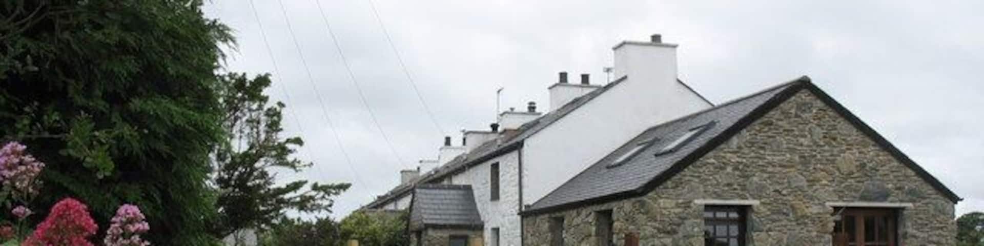 Caemawr Cottages
