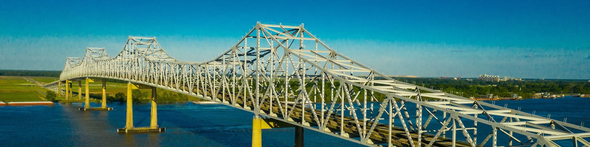 APRIL 27, 2019 LOUISIANA, USA -Grammercy Veterans Memorial Bridge crossing Mississippi River, Louisiana