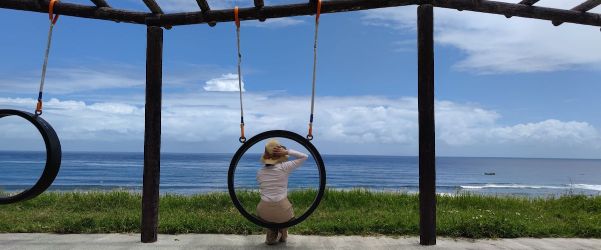 Dulan Sea Viewing Platform, Taitung, enjoy the beautiful coastline of Taitung