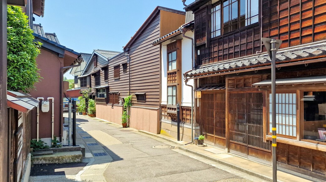 Beautiful traditional buildings in the geisha district of Higashi Chaya in Kanazawa, Japan