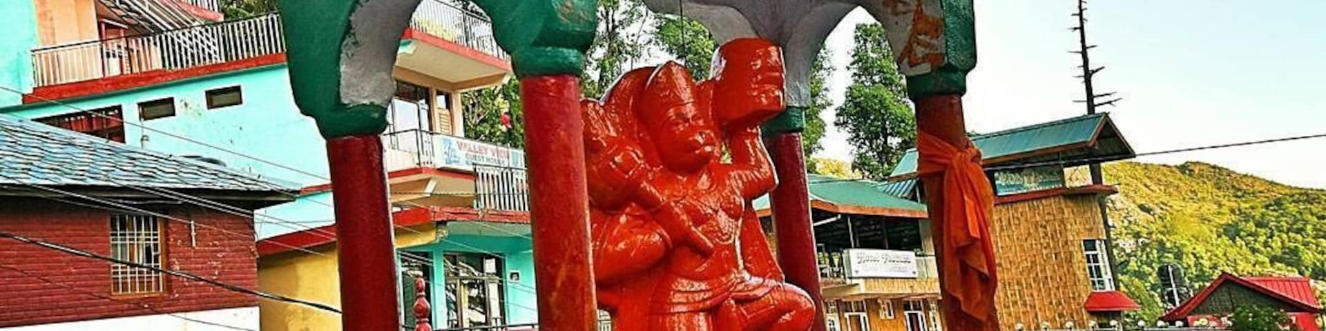 Bhagsu temple, a spiritual heritage that is flooded by devotees across the country. A holy place of worship for the Hindhus, is the #bhagsu temple with the idol of Lord #shiva inside it, and idols of #ganesha & #hanuman on the outside.
#Red
www.instagram.com/pixietraveldust