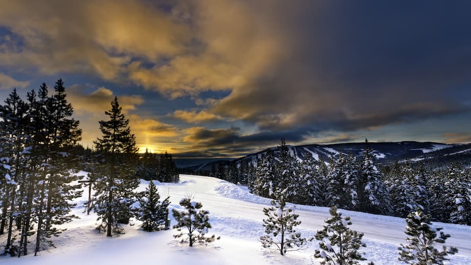Winter scenery, at sunrise in Big Sky, Montana, near Yellowstone National Park; Shutterstock ID 124586743; purchase_order: SP-1269 HA 2018 Batch 1; Order: ; client: ; other: