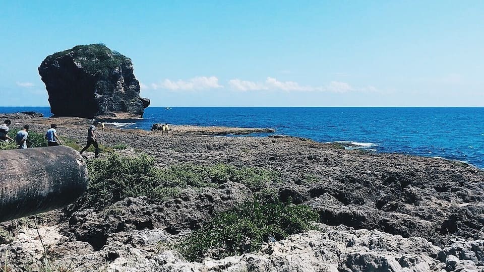 We're driving a motorcycle and saw the shoreline.
#Taiwan #Kenting #beach
Taken at May 25th, 2014