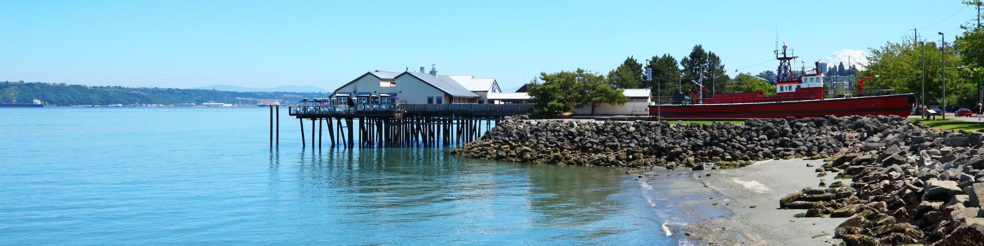Tacoma, pier waterfront. Ruston Way.