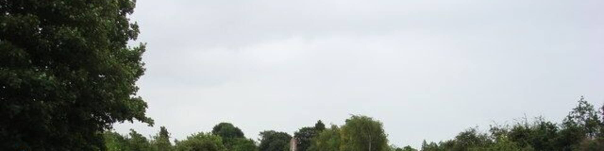 Metropolitan railway line just east of Northwood Hills tube station