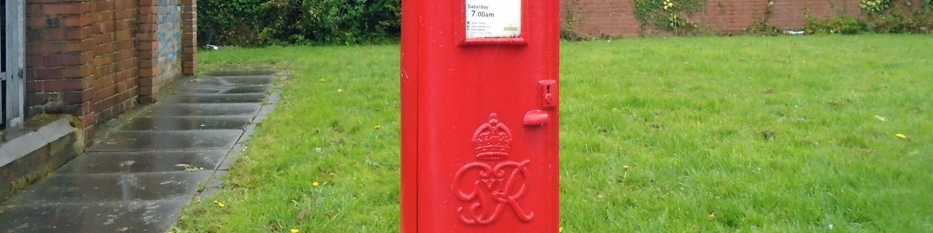 George VI post box L7 519 by Carron Company on Kensington, Liverpool.
