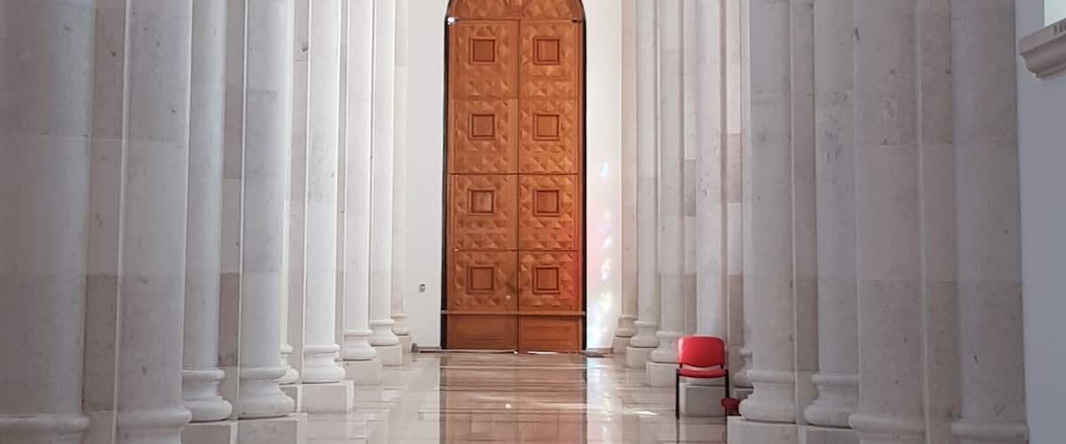 #details - take time out away from the bustle to escape here
