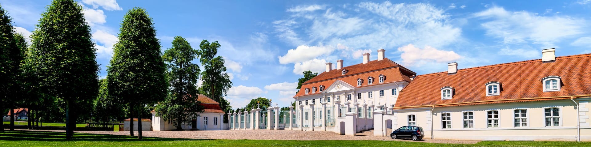 Schloss Meseberg is a baroque castle in Brandenburg from the 18th century. It is used as a guest house of the German Federal Government
