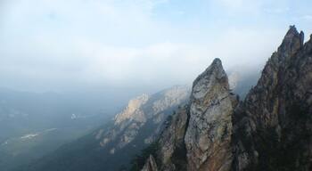 Seoraksan National Park, the third highest mountain in South #Korea