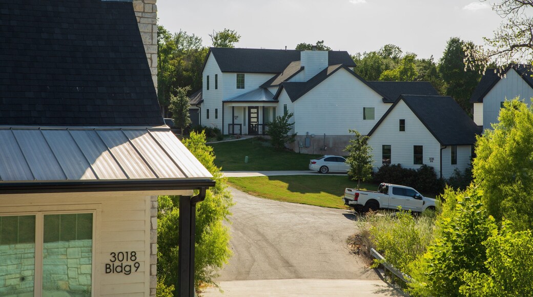 East Riverside - Oltorf which includes a small town or village and a house