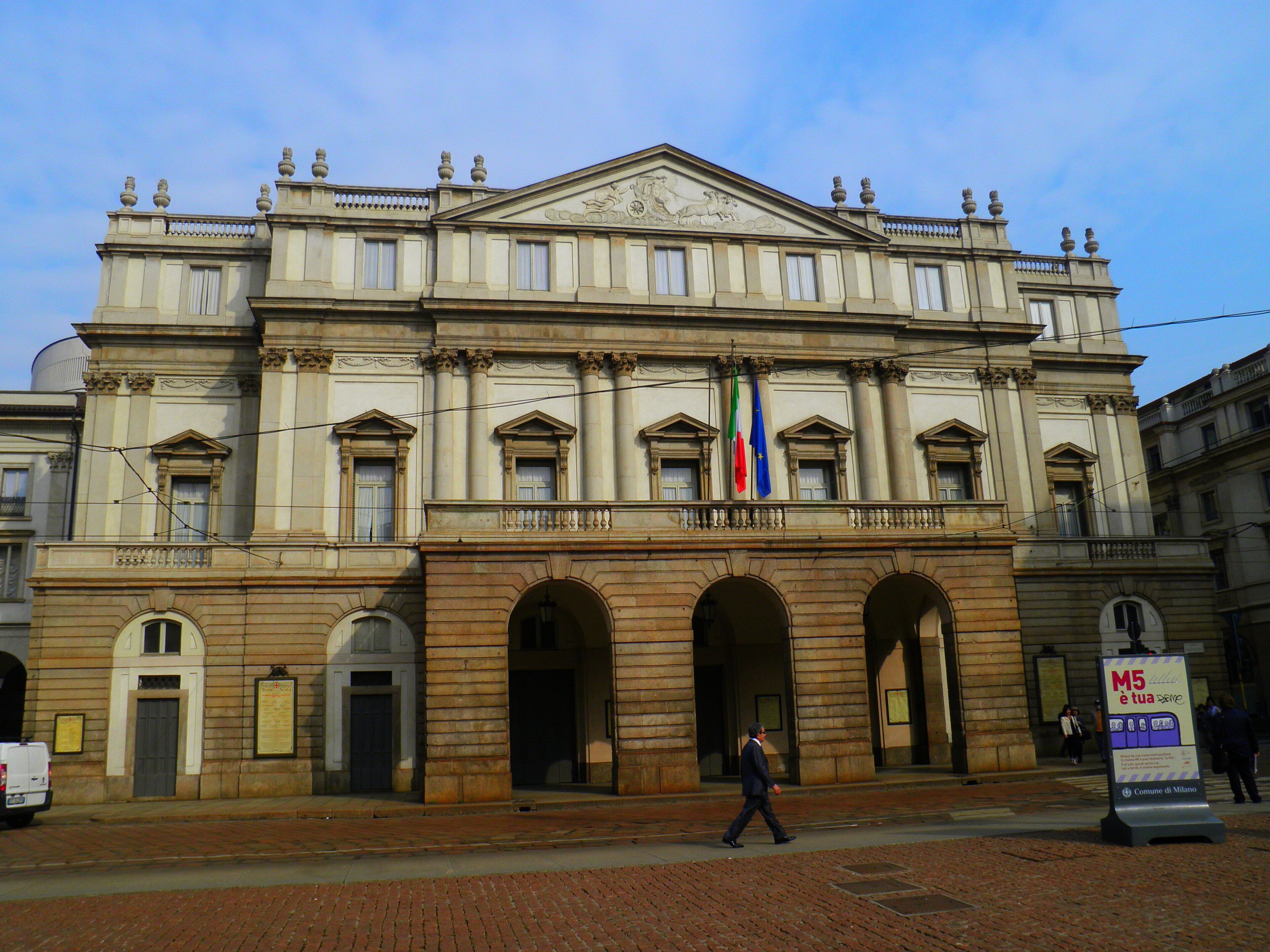 Piazza Scala - Opera Scala