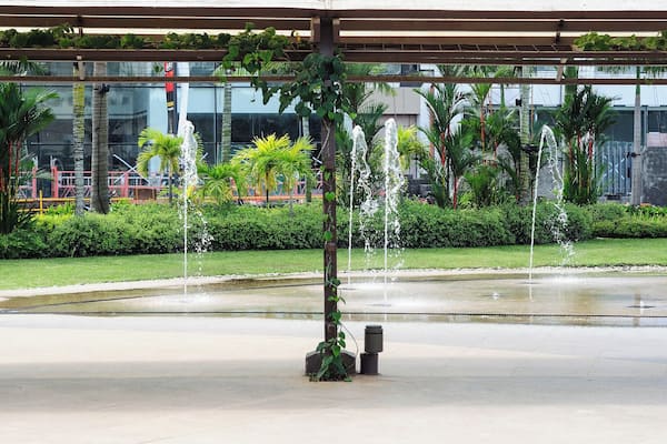 Nice place for shopping or merely to enjoy the sights in this city. #roadtrip