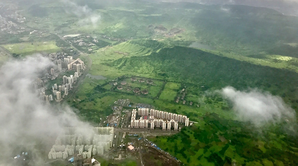Aerial view over nearby of Navi Mumbai...
#amitravaliya #colorful #amazing #moments #trip #tbt #awesome #bluesky #beautiful #bestoftheday #clouds #photooftheday #picoftheday #green