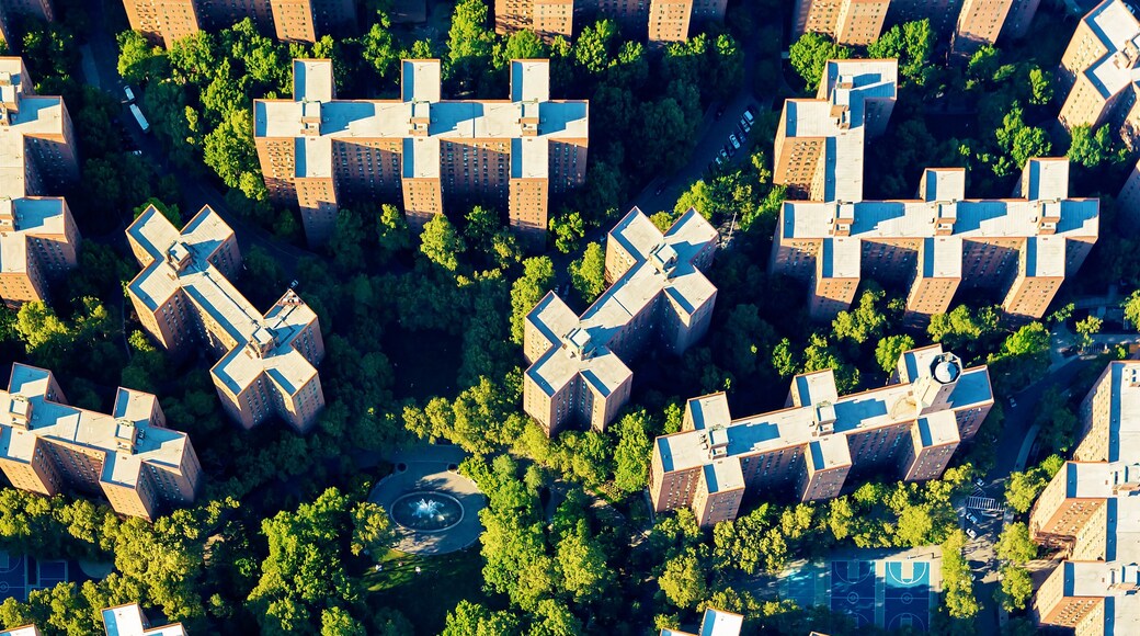 Aerial view of Stuyvesant Town and Peter Cooper Village in Manhattan, New York City