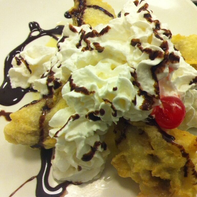 Fried bananas and ice cream