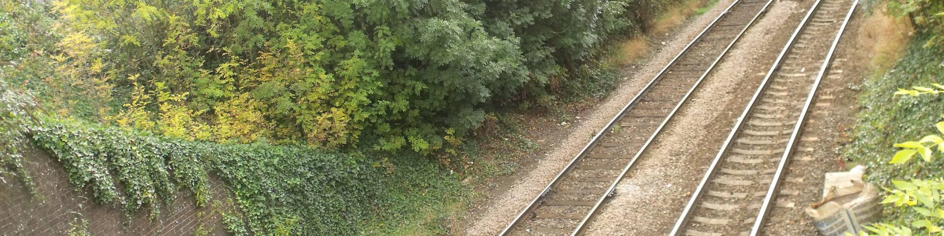 This is Tyseley South Junction in Tyseley, near the Warwick Road. The junction was re-signalled and had new tracks installed by 2008. This is the line I usually go on - the Shakespeare line. Taken from Warwick Road in Tyseley. Towards Spring Road Station.