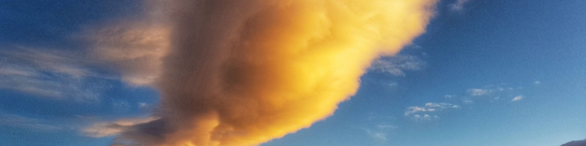 We tried to shoot sunset but were about 10 minutes late. Did get some great colour over the mountains! We were located at the east end of Abraham lake, beside the dam.