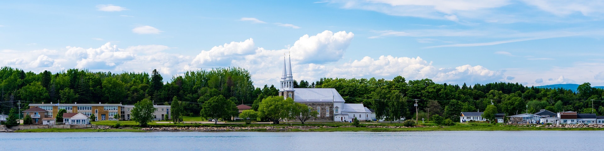 Vue sur l'Anse de l'église à l'isle aux coudres Québec, Canada (3)