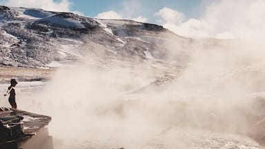 A cozy little hot spring tucked away high in the mountains of Iceland. The hike to get here is very long so start early! Absolutely worth it
#LifeAtExpediaGroup