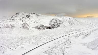Amazing route in snowy mountainous terrain