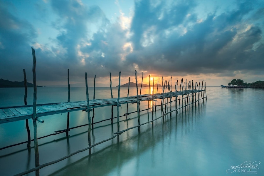 Dawn II Dewi Mendapa-Shouth Sumatra
"äșșçéćźąććïŒçžæ©æäœæŻććéŁïŒèææŠè©èéçäșșćäș"