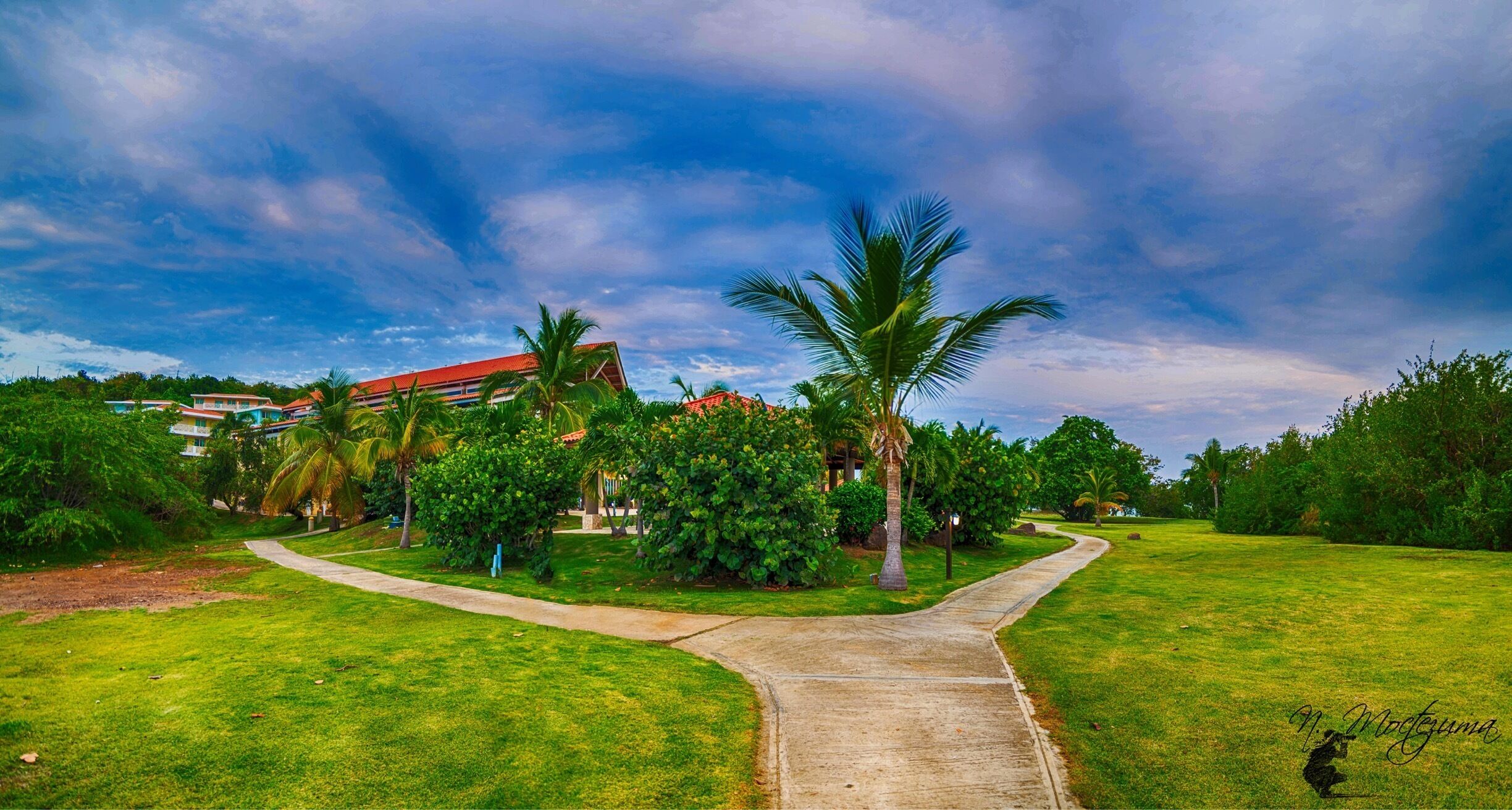 Side view of Seabreeze Hotel @ Culebra, P.R.
