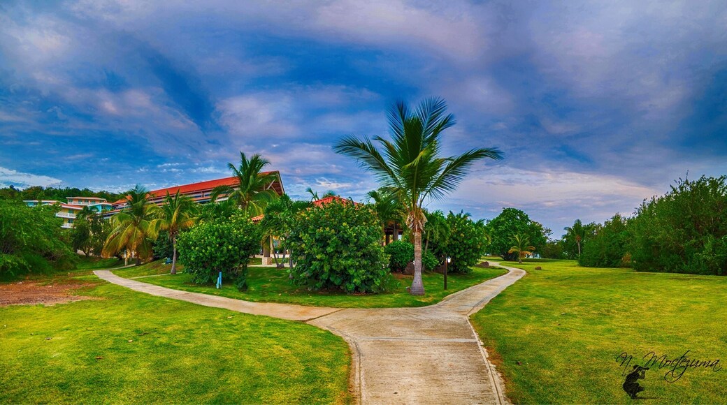 Side view of Seabreeze Hotel @ Culebra, P.R.