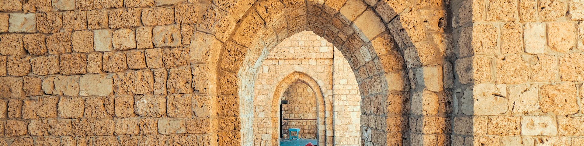 Interior view of the masoned Makkah Gate or Baab Makkah, an old city gate at the entrance to the historic town (Al Balad) of Jeddah, Saudi Arabia