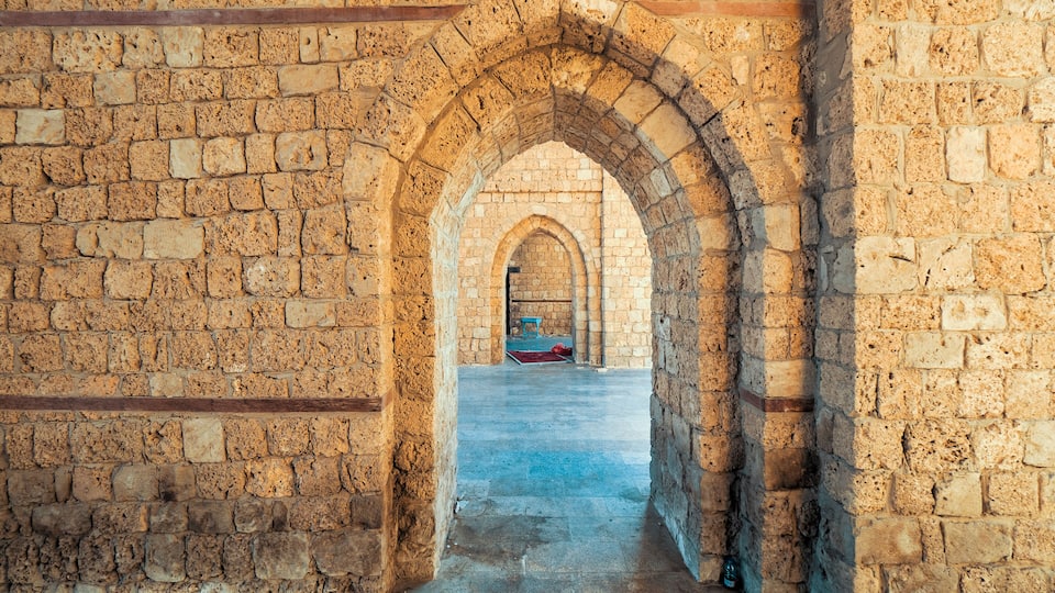 Interior view of the masoned Makkah Gate or Baab Makkah, an old city gate at the entrance to the historic town (Al Balad) of Jeddah, Saudi Arabia