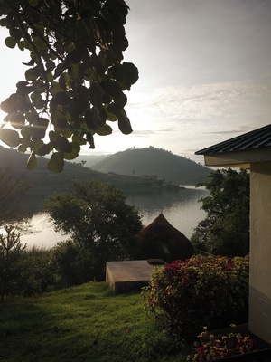 29 islands...
'The morning view ... will be unforgettable. What do you actually need for a few hours of sleep and breakfast time? Cleanliness, a bed, a minimalist shower to feel fresh. And that’s about it. Feeling in tune with your surroundings is the most important thing.'
#waterlust
P.S. Eco-friendly Lake Bunyonyi--
https://bit.ly/2QSEJtx